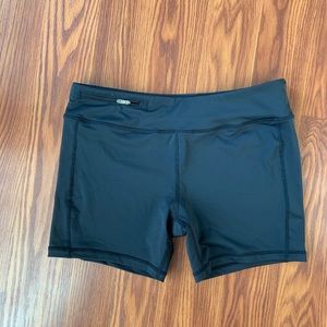 Oiselle stride shorts